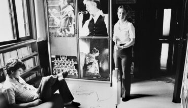 Liliana Barchiesi, Dalla Serie Le Casalinghe, Milano, 1979. Stampa Gelatina Bromuro D’argento, 20x30cm (2)