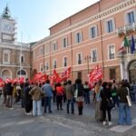 Lo Sciopero Della Cgil In Piazza Del Popolo A Ravenna