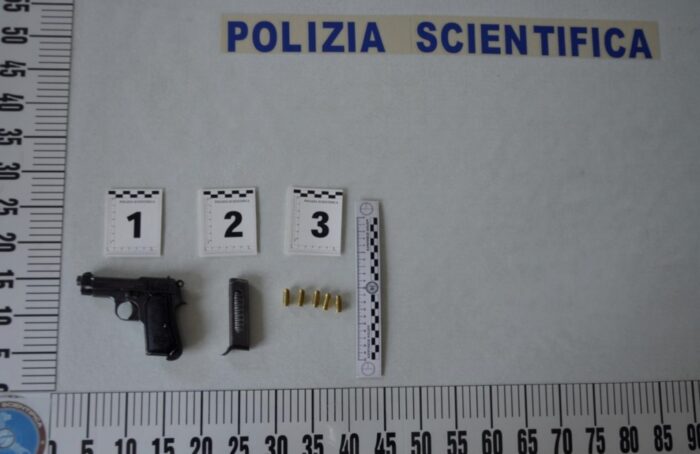 Polizia Scientifica Pistola