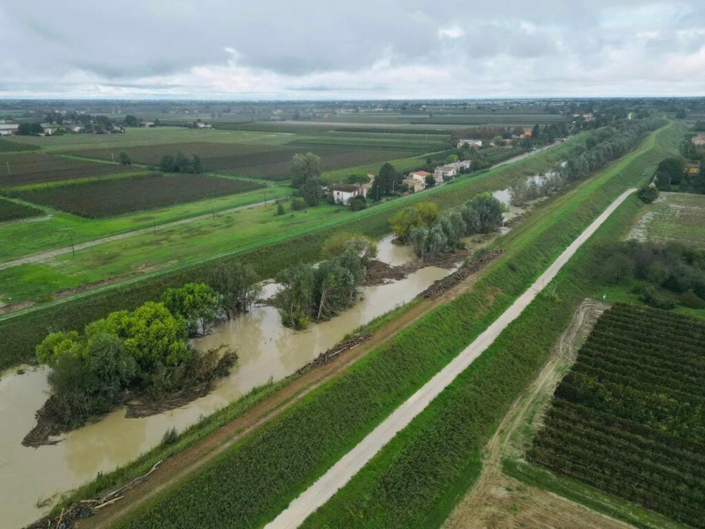 Il fiume Lamone nei pressi di Traversara (foto Robert Gavrelescu)
