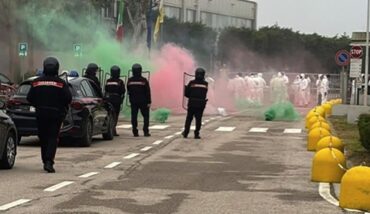 Apertura Esercitazione Eni Fumogeni Marina Ravenna