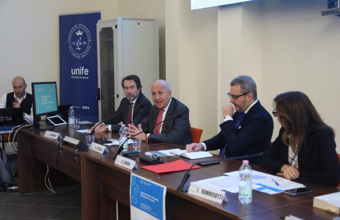 22 11 2024 Ferrara Università Santa Lucia Convegno Imprese , Banche , Università Energia Per La Crescita , Giorgio Guberti Pres Camera Di Commercio Ravenna E Ferrara , Gaetano Fausto Esposito Direttore Generale Istituto Guglielmo Tagliacarne , Anto