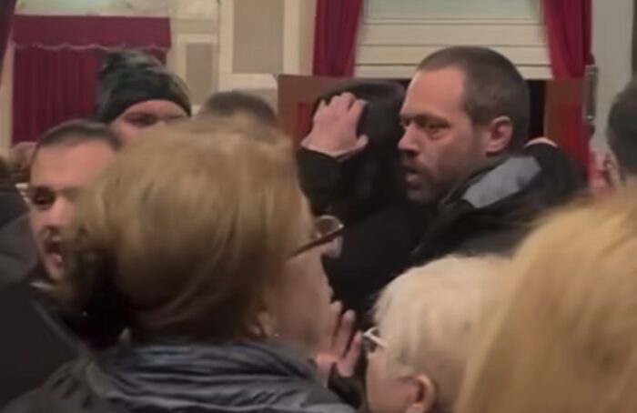 Serra Potere Al Popolo