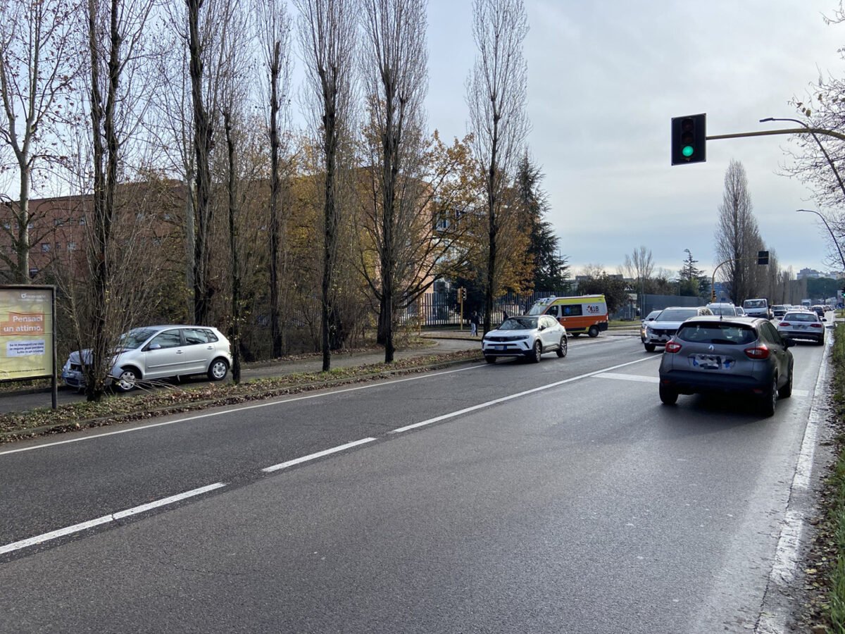 Tamponamento Viale Pertini