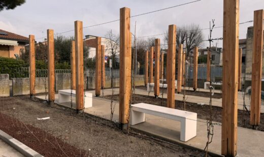 Il Giardino Sul Retro Del Centro Civico Gino Pellegrini A Conselice (4)