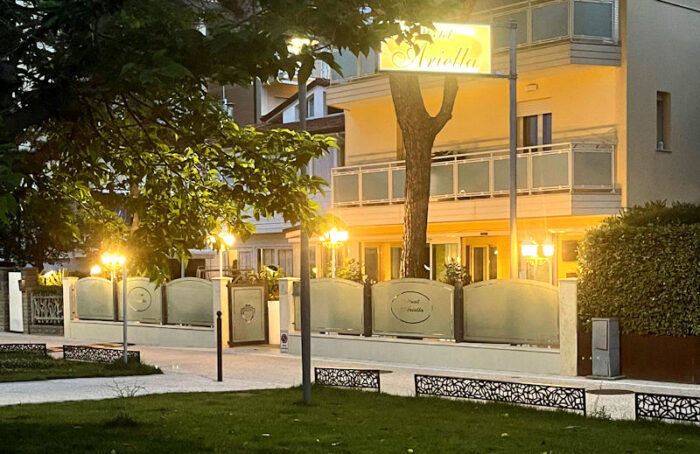Hotel Ariella