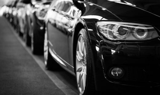 Automobili