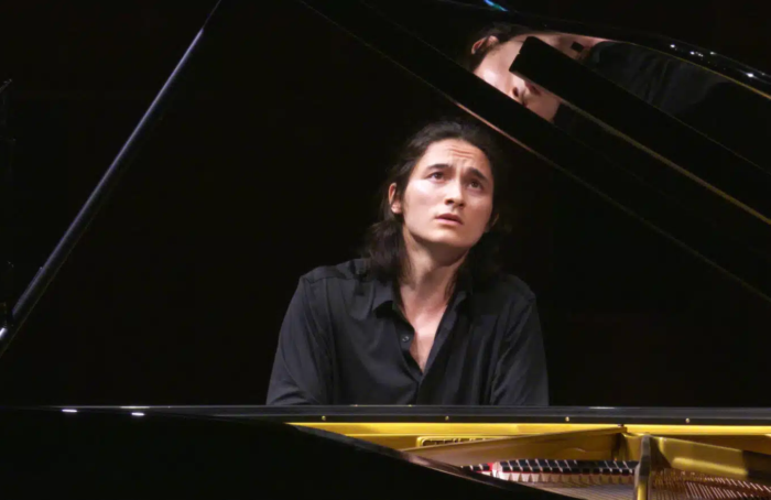 Arsenii Moon Pianista