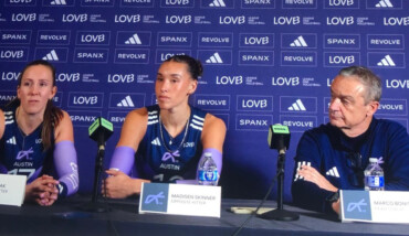 Marco Bonitta Durante Una Conferenza Stampa In LOVB