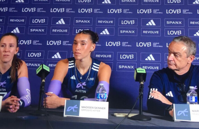 Marco Bonitta Durante Una Conferenza Stampa In LOVB