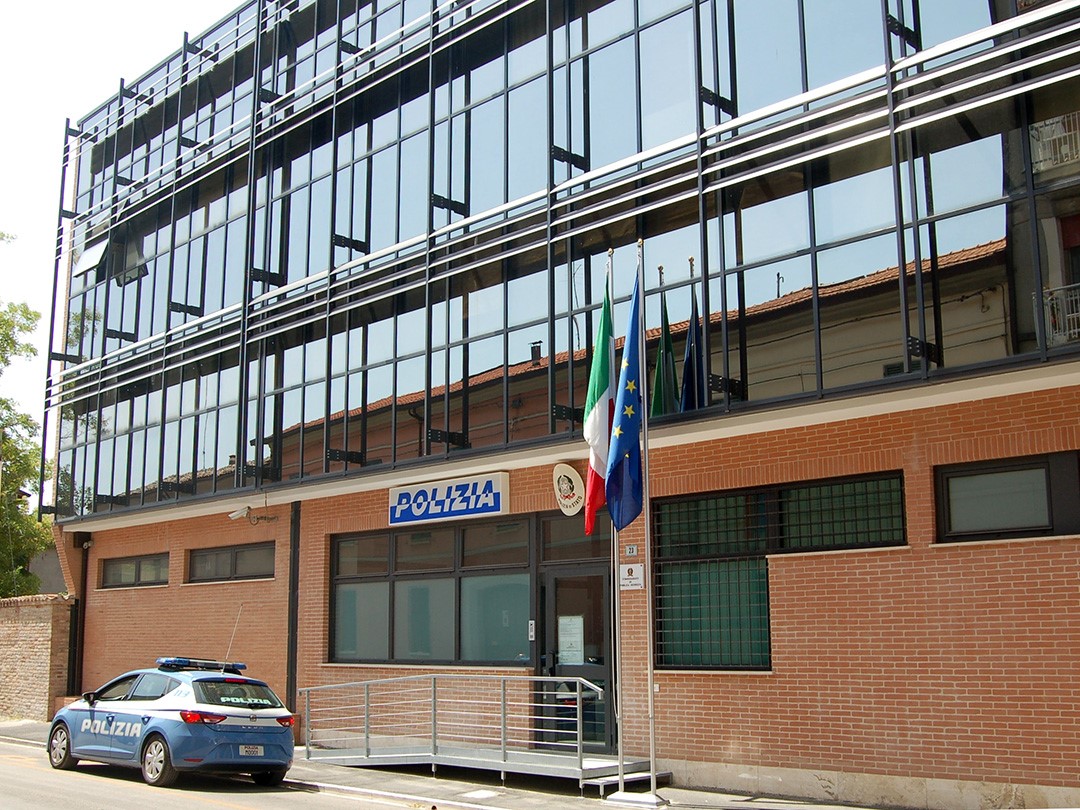 2025.04.18 Comm.to Lugo Den Truffa Telefonate Foto Di Repertorio