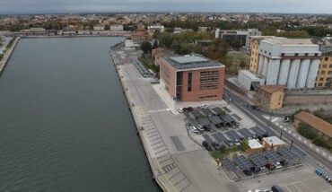 La Sede Dell'Autorità Portuale In Darsena Di Città A Ravenna 
