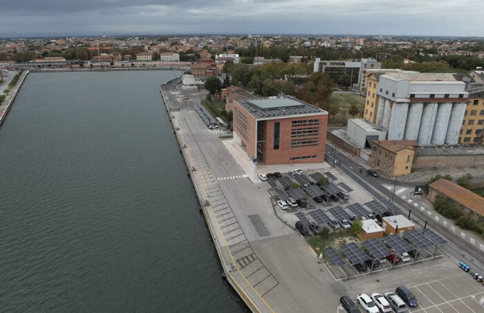 La Sede Dell'Autorità Portuale In Darsena Di Città A Ravenna