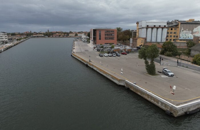 La Sede Dell'Autorità Portuale In Darsena Di Città A Ravenna