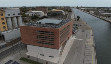 La Sede Dell'Autorità Portuale In Darsena Di Città A Ravenna 
