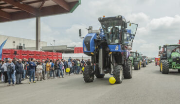 Feta Della Cooperazione Benedizione Delle Macchine Agricole