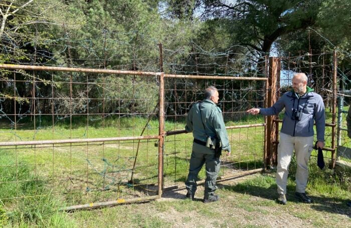 Il Cancello In Via Delle Cave Per L'accesso Alla Zona B Dell'oasi Protetta Ortazzo Ortazzino