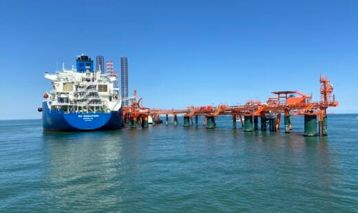 Il Rigassificatore Di Snam Al Largo Di Punta Marina: è Costato Un Miliardo Di Euro