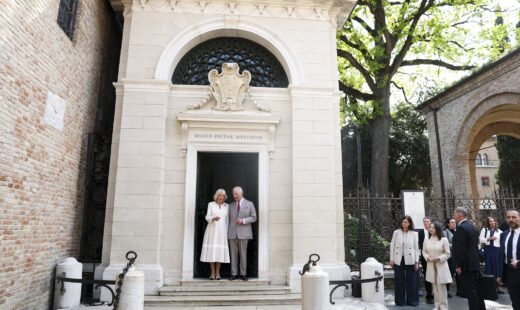 Re Carlo Regina Camilla Tomba Dante