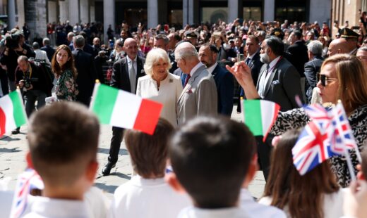 Royal Family Reali Piazza San Francesco