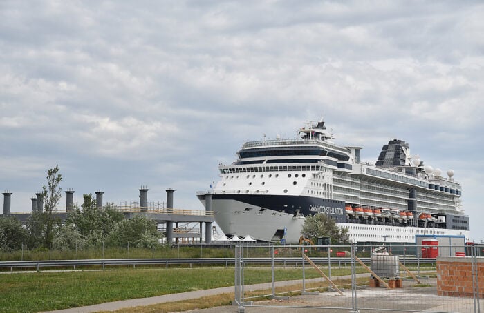 La Nave Da Crociera Celebrity Attraccata A Porto Corsini