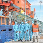 Sbarco Migranti Nave Ong Solidaire Fabbrica Vecchia Marina Ravenna