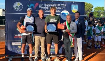 Foto Di Gruppo Della Premiazione Alla Polisportiva 2000 Cervia