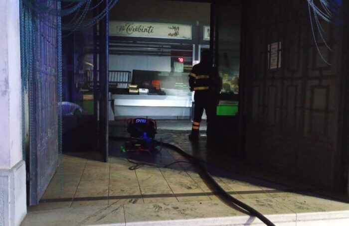 Incendio Mercato Coperto Russi