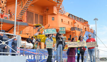 Sbarco Migranti Nave Ong Solidaire Fabbrica Vecchia Marina Ravenna