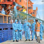 Sbarco Migranti Nave Ong Solidaire Fabbrica Vecchia Marina Ravenna