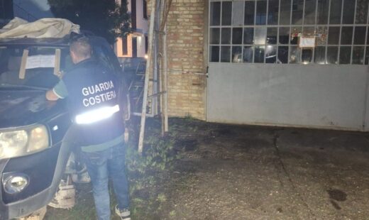 Guardia Costiera Autofficina Abusiva