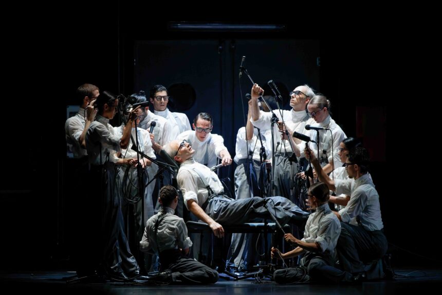 CCN Aterballetto Notte Morricone Ph. Christophe Bernard 7 1 860x573