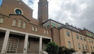 Opera Di Santa Teresa, Facciata Di Via S. Teresa