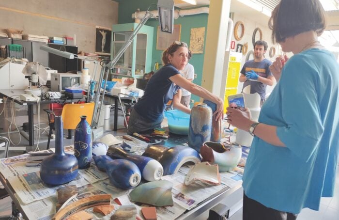 Ana Hillar Nel Laboratorio Di Restauro Del Mic Faenza
