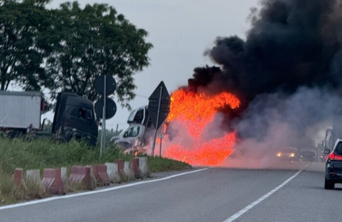 Incendio Romea Furgone Casal Borsetti