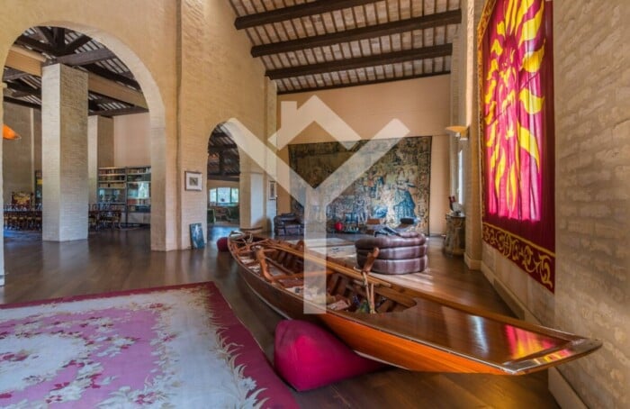 Una foto della villa tratta dal sito greatproperties.it