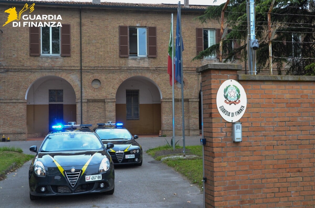 Indagine della guardia di finanza su una 66enne che aveva presentato anche false certificazioni sull'esistenza in vita della pensionata