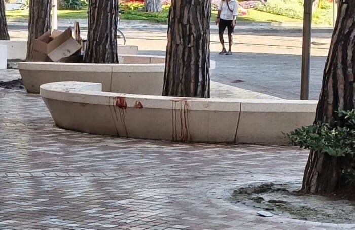 Panchina sangue Milano Marittima