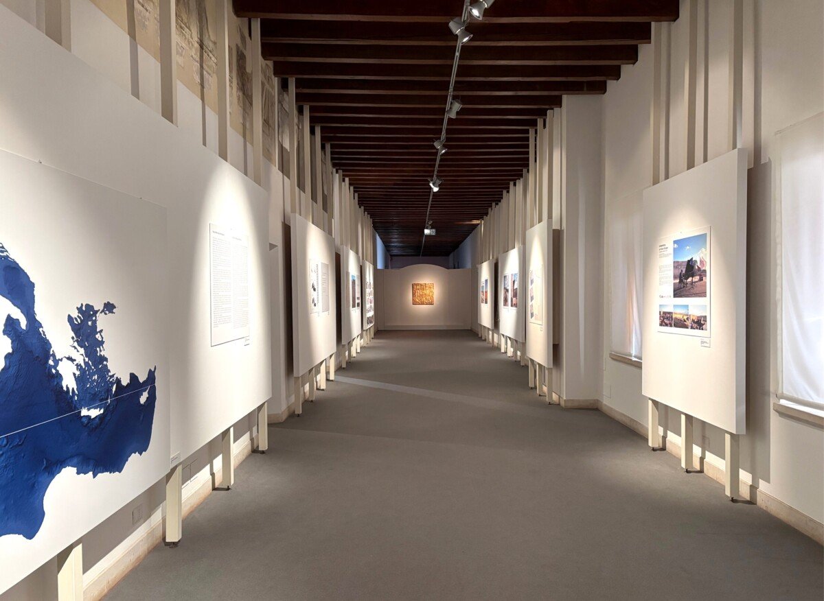 01 Mostra Una Costellazione In Terra