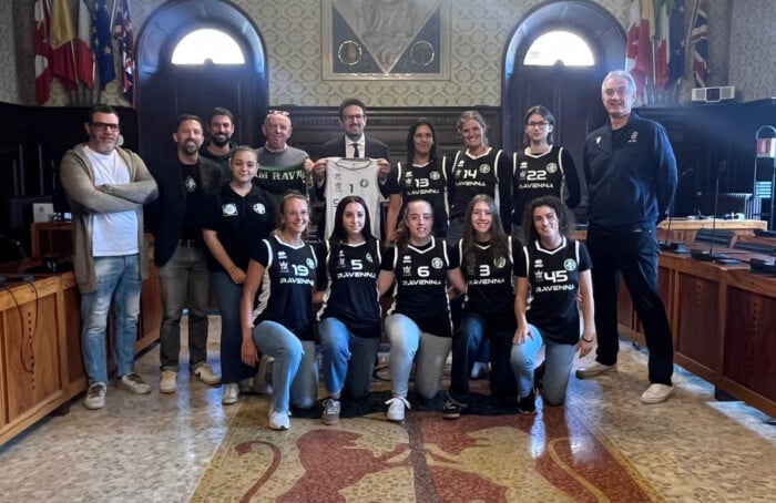 25 10 04 Capra Team