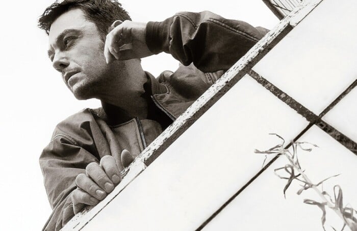 9148735 25095859 Tiziano Ferro Sono Un Grande 1761222126766 1761222371.jpg La Cover Del Disco