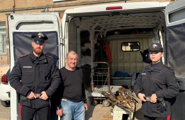 FOTO CONSEGNA ARMI