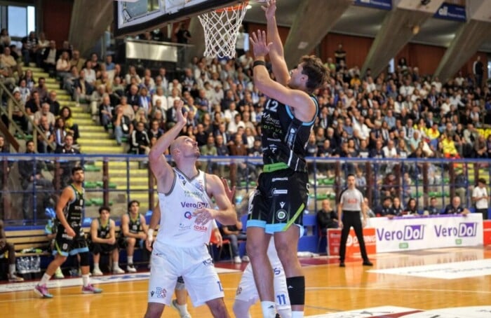 Tomas Van Ounsem E1760902493548