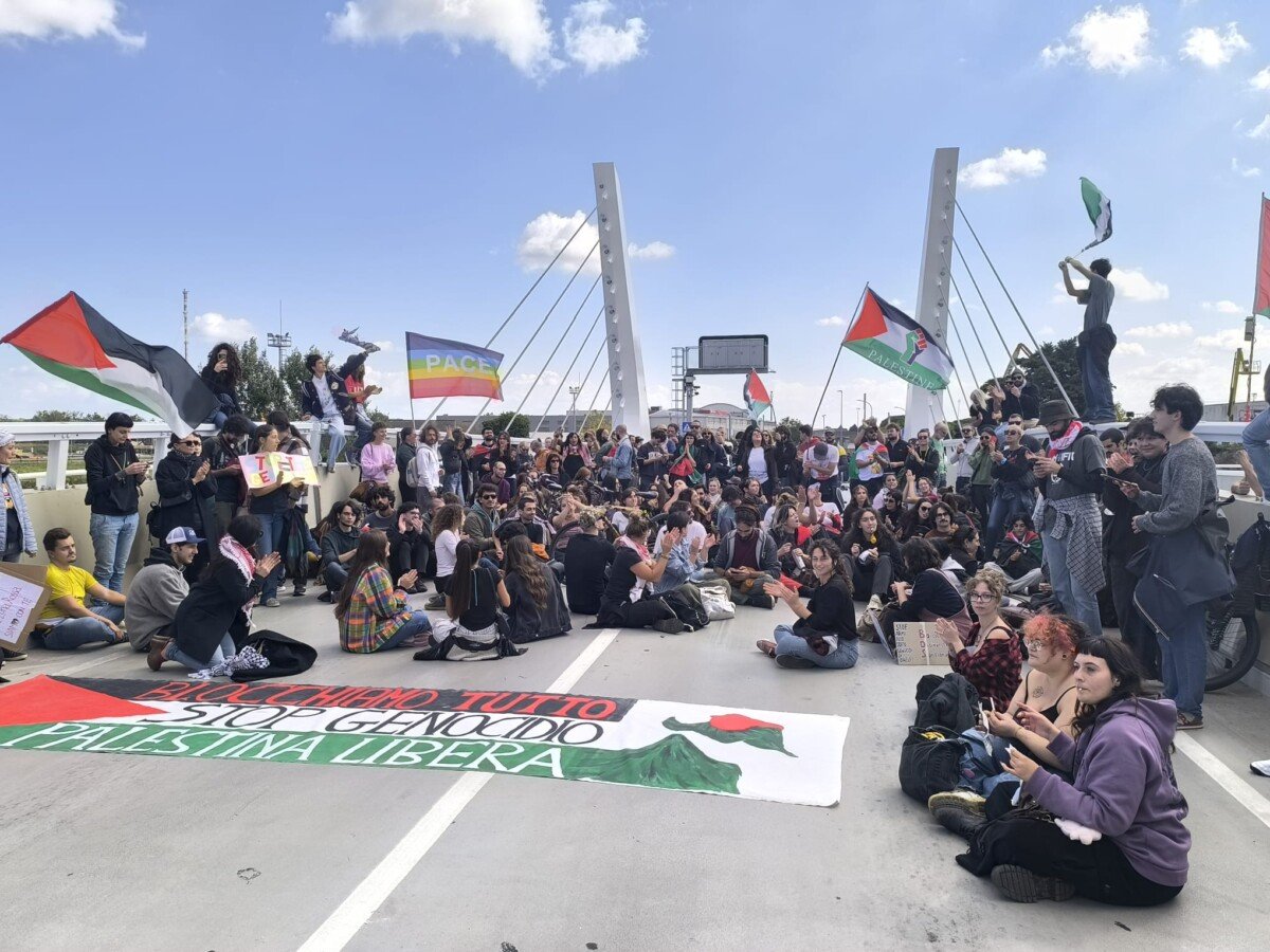 Ponte Mobile Gaza