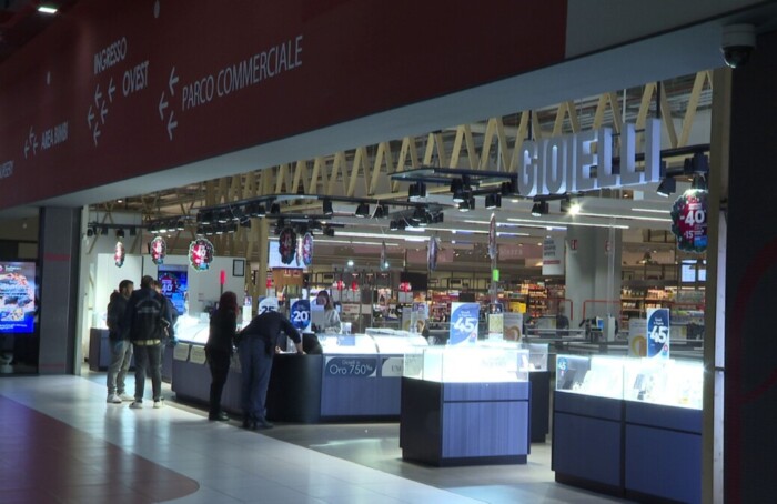 Rapina Gioielleria Coop 10 Nov 2025