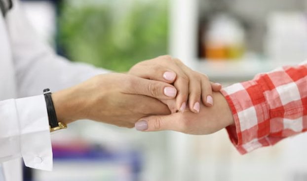 Stretta Di Mano Medico Paziente