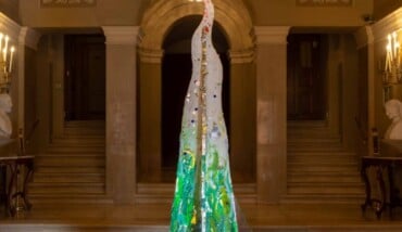 RAVENNA 9/12/2025. ACCADEMIA DI BELLE ARTI. Albero Di Natale Nel Foyer Del Teatro Alighieri 