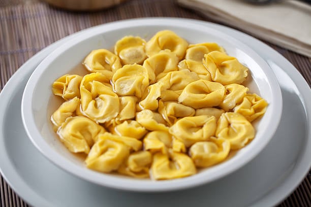 cappelletti brodo