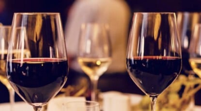 «Sbagliato demonizzare l’alcol: è parte del nostro codice culturale»