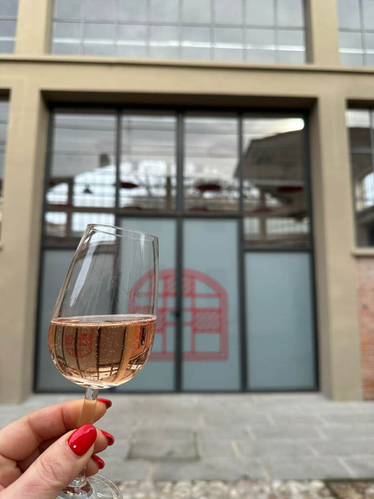 Davanti Al Mercato Coperto